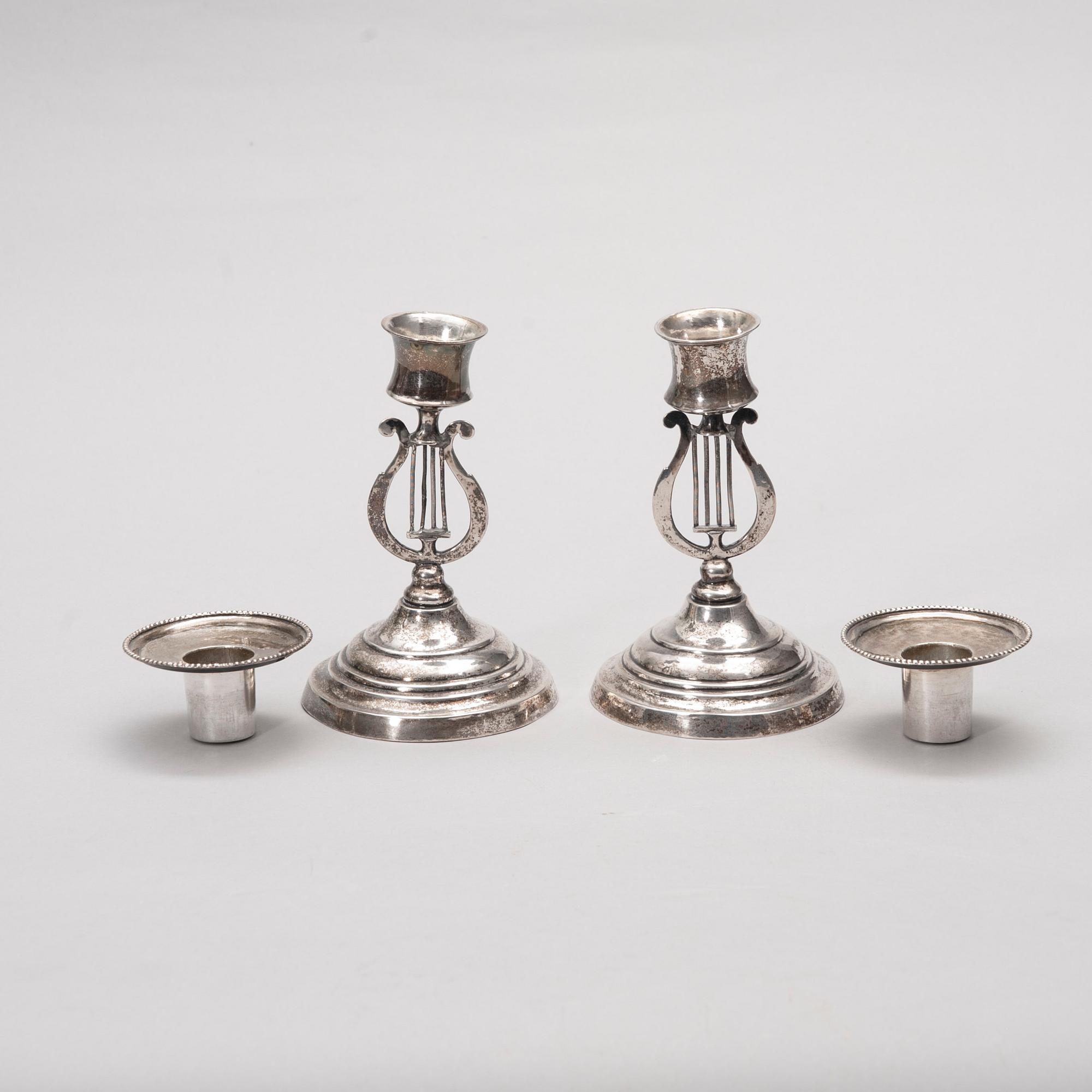 LJUSSTAKAR, ett par, silver, Jafet Knuuttinen (1857-1898), Kuopio 1860. Vikt 162,8 g.