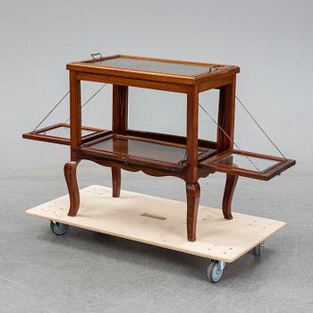 Monterbord/Serveringsbord, 1900-tal.