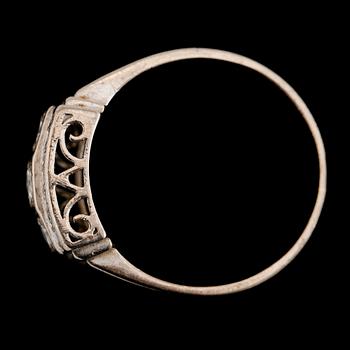 RING, 18K vitguld med diamanter tot ca 0.46 ct, Göteborg 1977.  Vikt ca 5,7 gram.