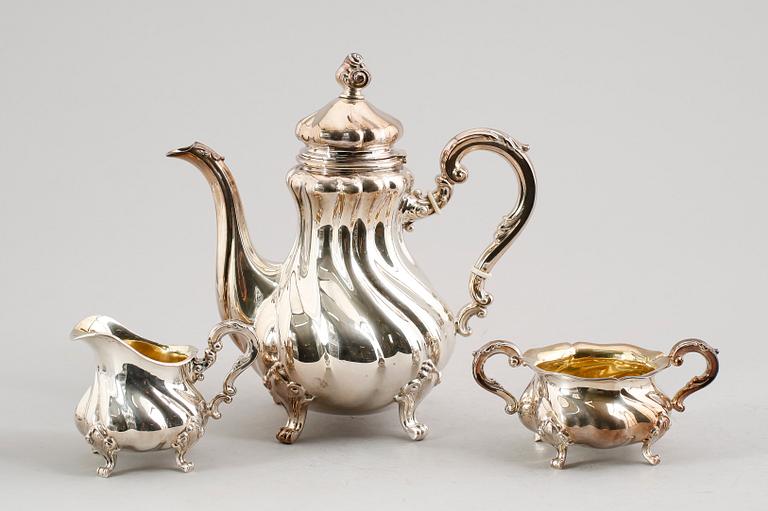 KAFFESERVIS, 3 delar, silver, rokokostil. Ca 809 gram.