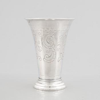 Cup, silver, Tage Göthlin, Tenn & Silver Ab, Tesi, Gothenburg 1976.