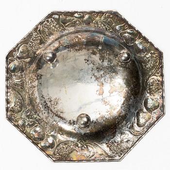 A Swedish silver dish, mark of JE Skreij, Falun 1929.
