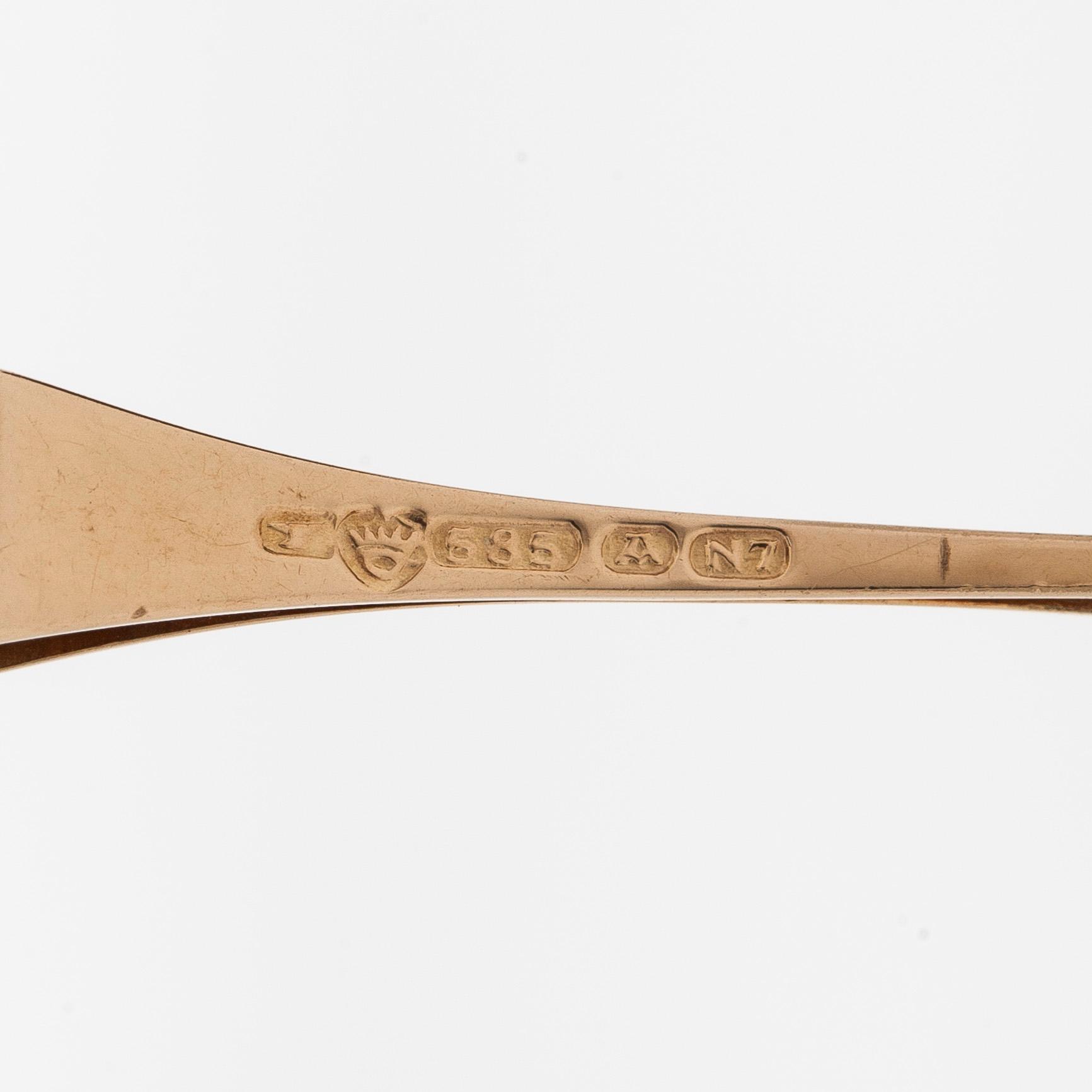 Elis Kauppi, A 14K gold pendant with a rock crystal. Kupittaan kulta, Turku 1966.