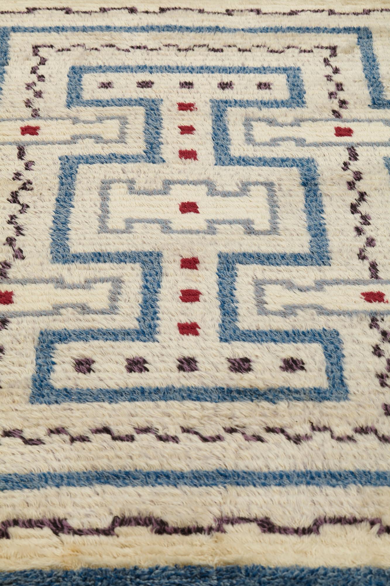 Sigvard Bernadotte, A CARPET, knotted pile, ca 210,5 x 153,5 cm, signed SB.