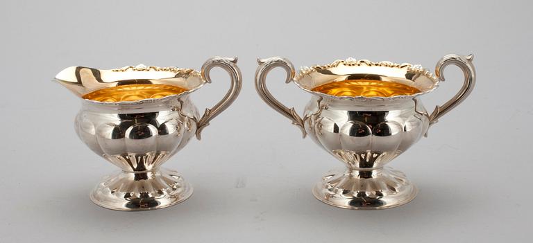 SOCKERSKÅL OCH GRÄDDSNÄCKA, silver, Kultakeskus, 1999. Vikt tot. 172 g.