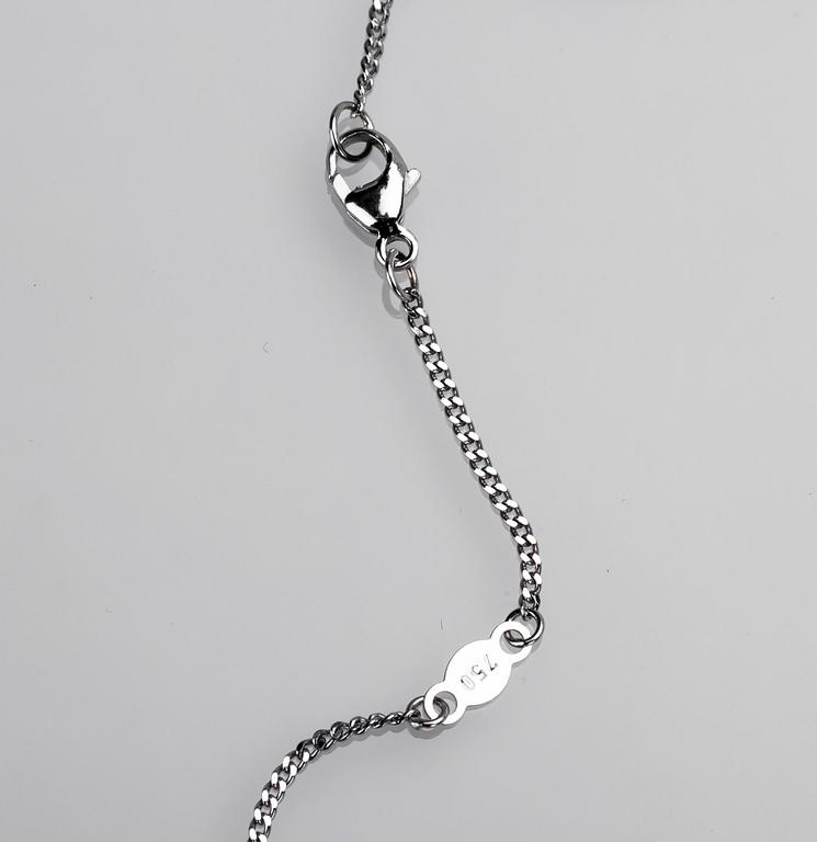 HÄNGE SAMT KEDJA, "Interlocking hearts", Regitze Overgaard för Georg Jensen, 18 k vitguld med diamanter. Vikt ca 7,5 g.