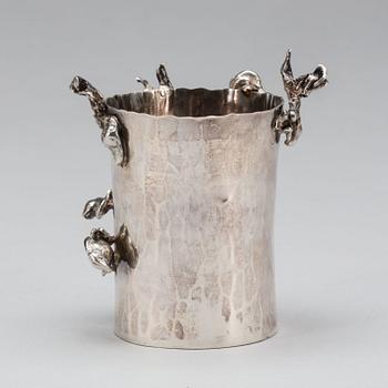 BÄGARE, sterlingsilver, Owe Johansson, Stockholm 1968. Vikt c:a 135 g.