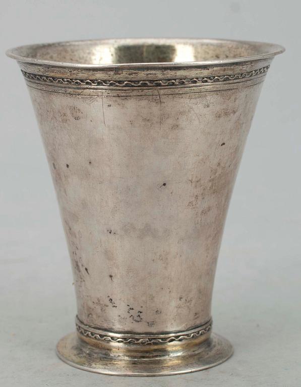 BÄGARE, silver, Petter Erson Lund, Stockholm, sannolikt 1722. Tot. vikt ca 62,5.