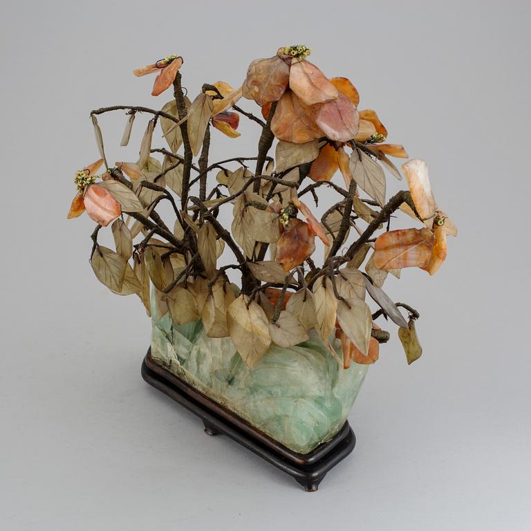 PRYDNADSTRÄD, bl a agat, Kina, 1900-tal.