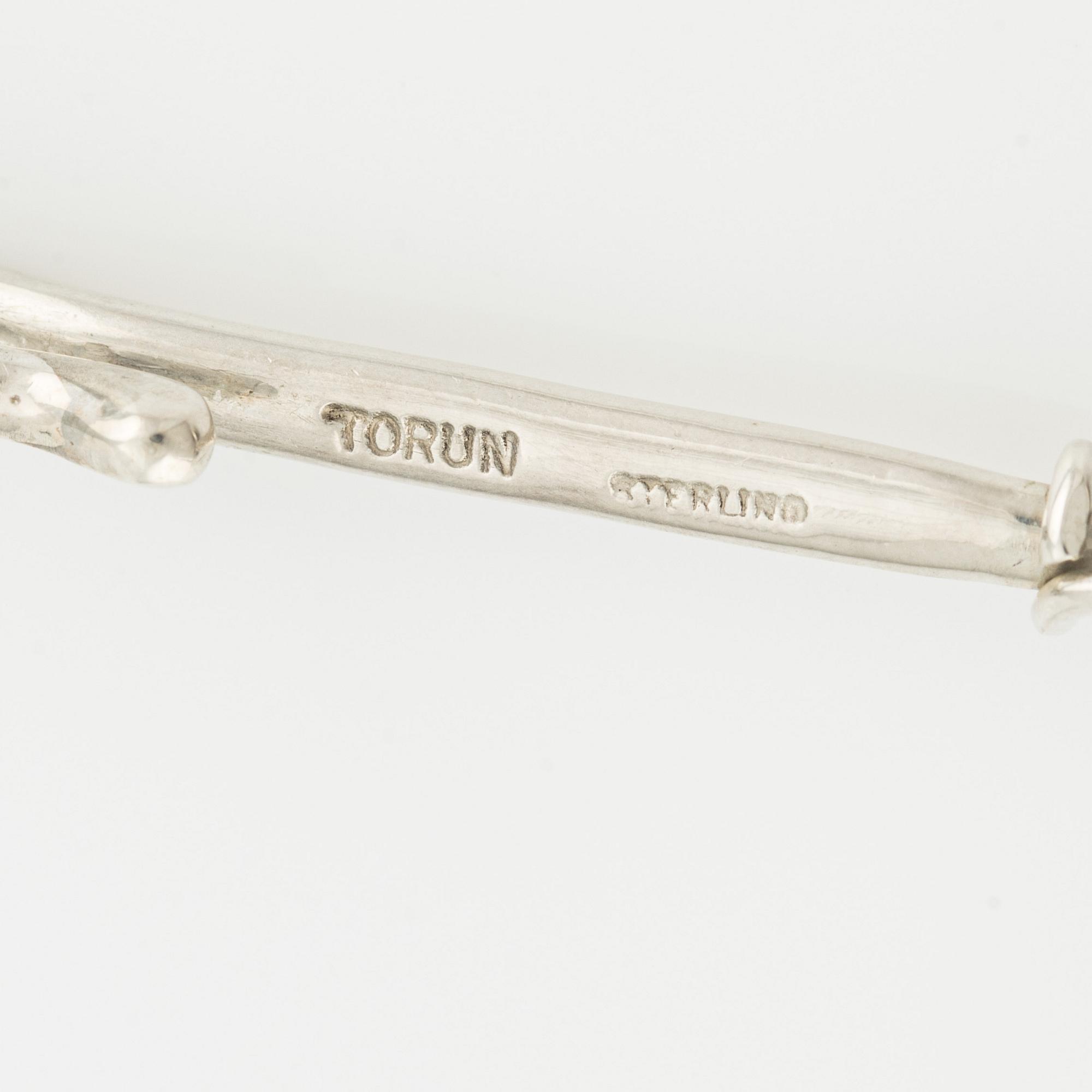 Vivianna Torun Bülow-Hübe, Hänge sterlingsilver med fossiliserad korall, Jakarta.