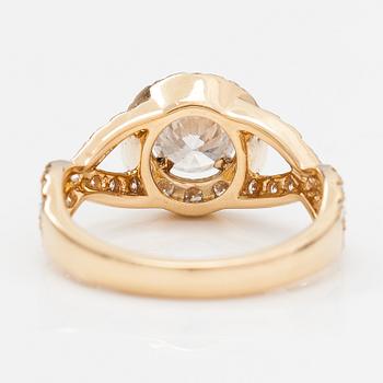 Ring, 18K vitguld, diamanter ca 1.96 ct tot. IGI-certifikat.