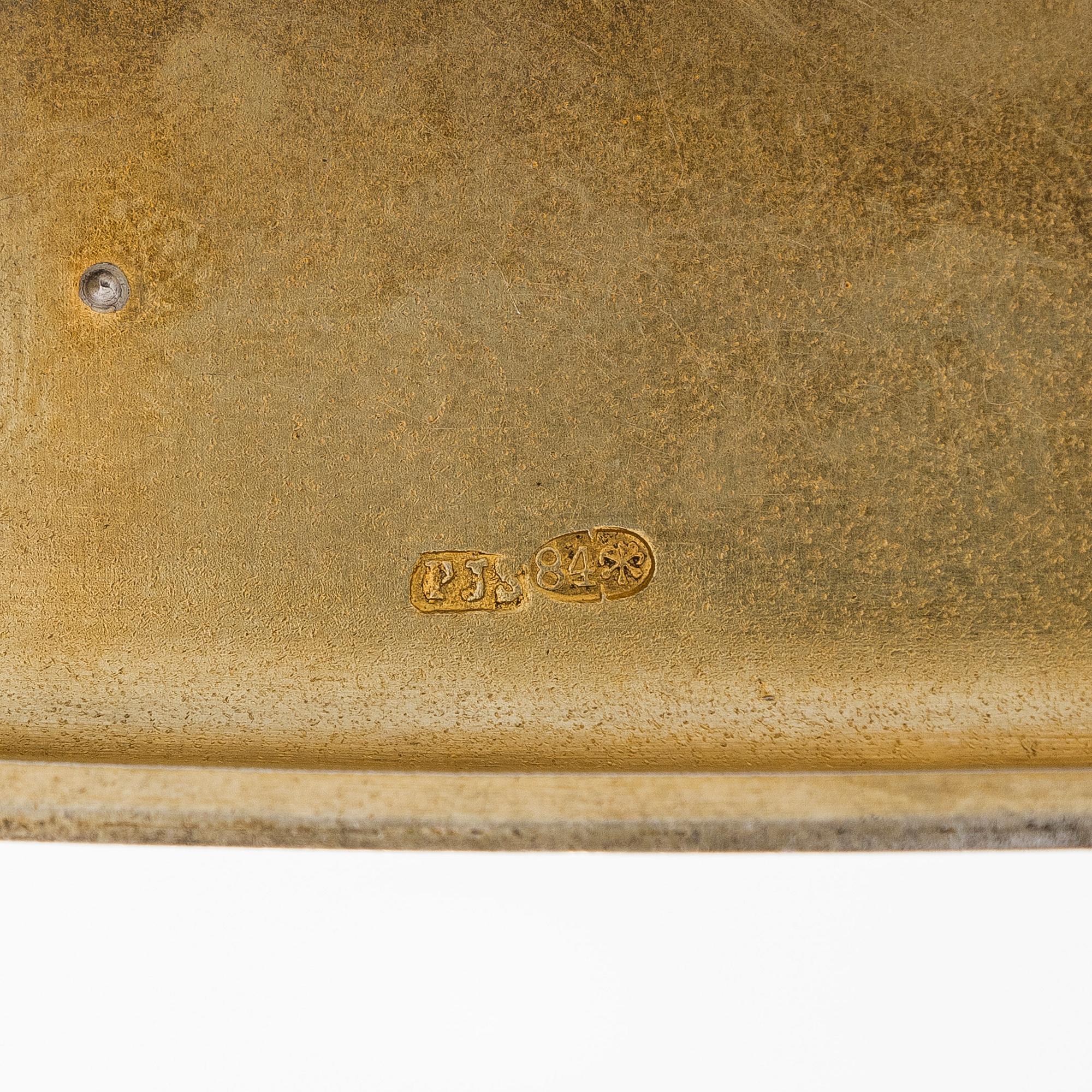 A late 1880s silver cigarette case, maker's mark of Peter Silventoinen, Saint Petersburg.