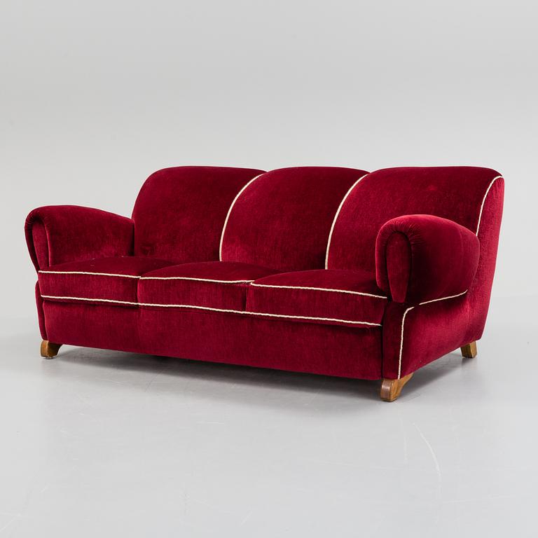 A 1940s sofa.