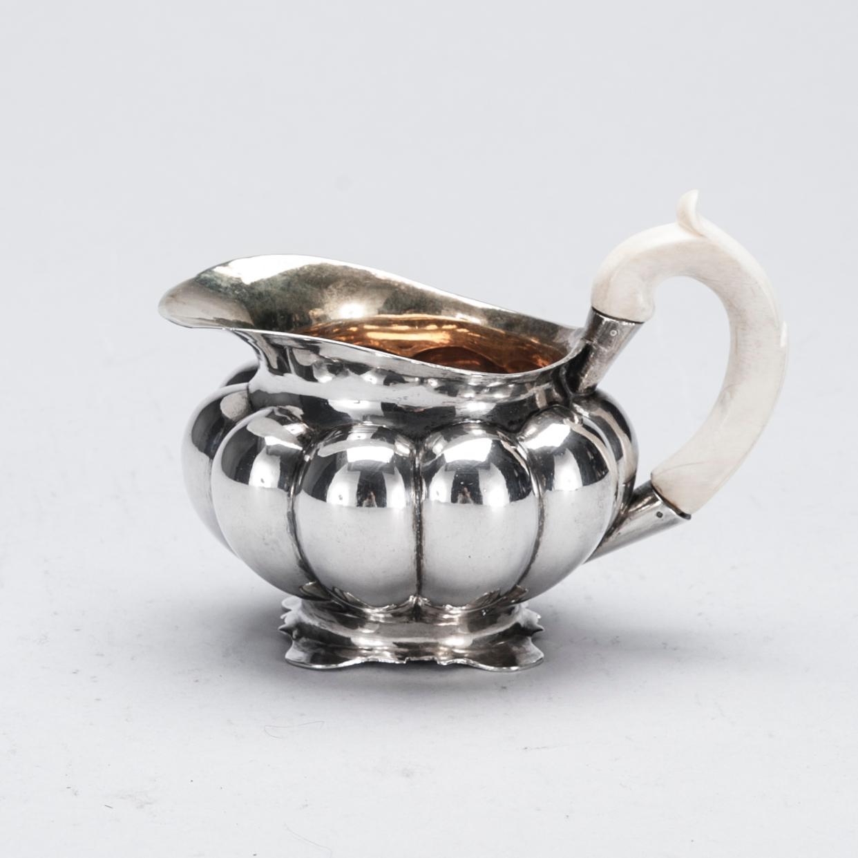 GRÄDDSNÄCKA, silver, kontrollmästare Nikolaj Dubrovin, Moskva 1837. Vikt 166,7 g.