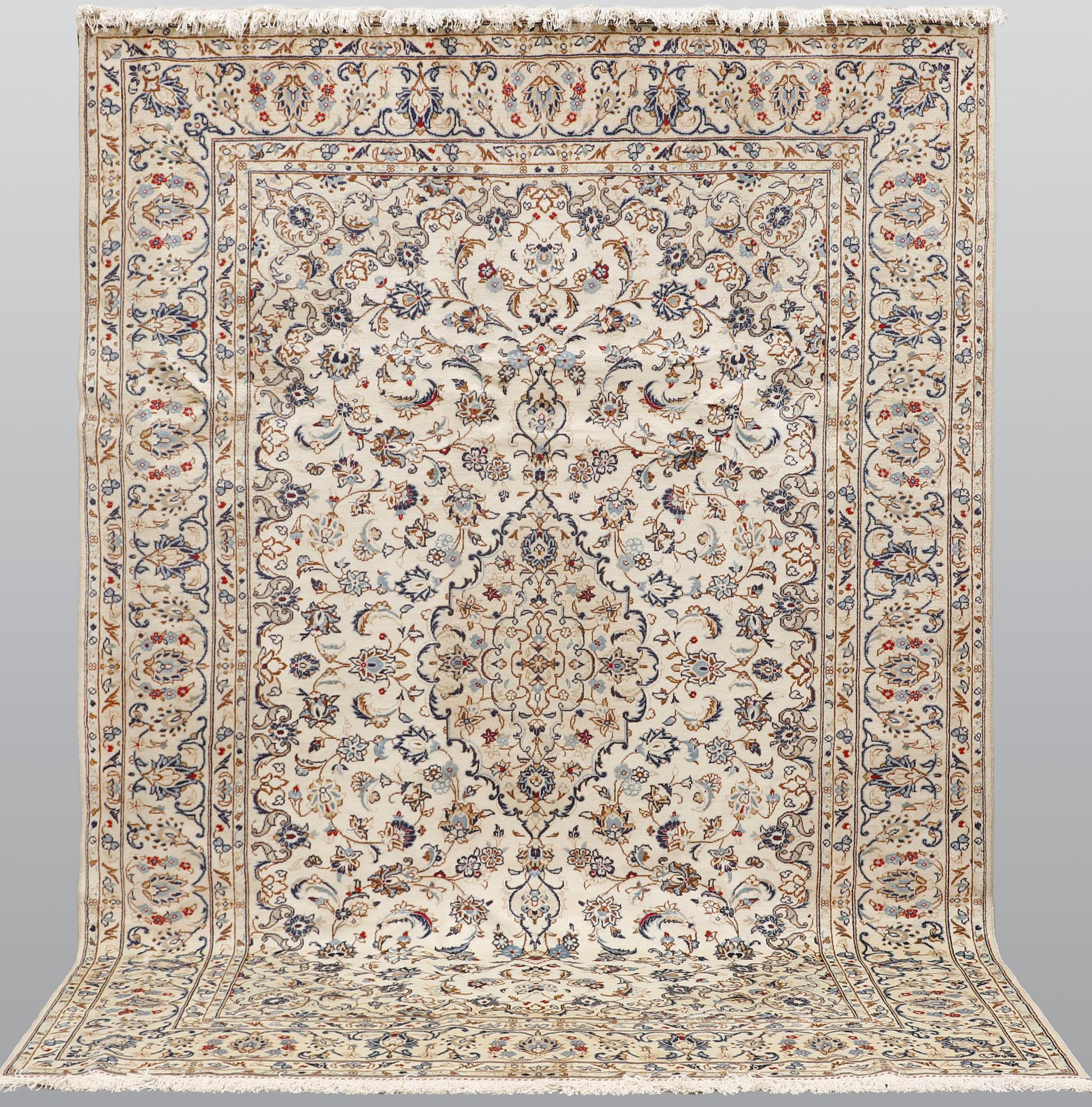 A carpet, Kashan, ca 340 x 240 cm.