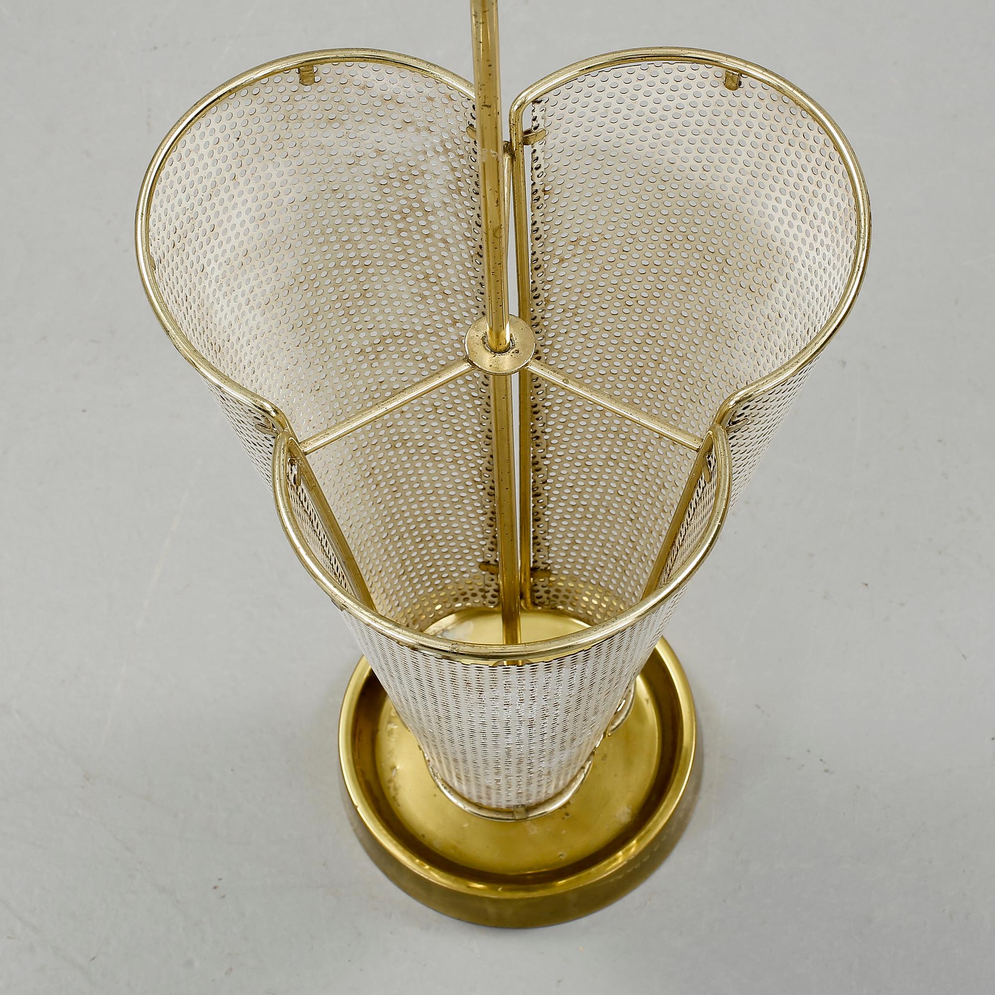 PARAPLYSTÄLL, omkring 1900-talets mitt.