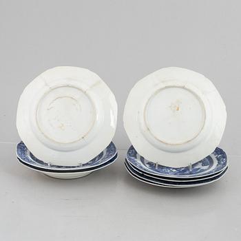 A set of eight blue and white export porcelain plates, China, Qianlong (1736-95).