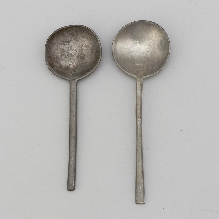 A pair of 18th century pewter spoons.