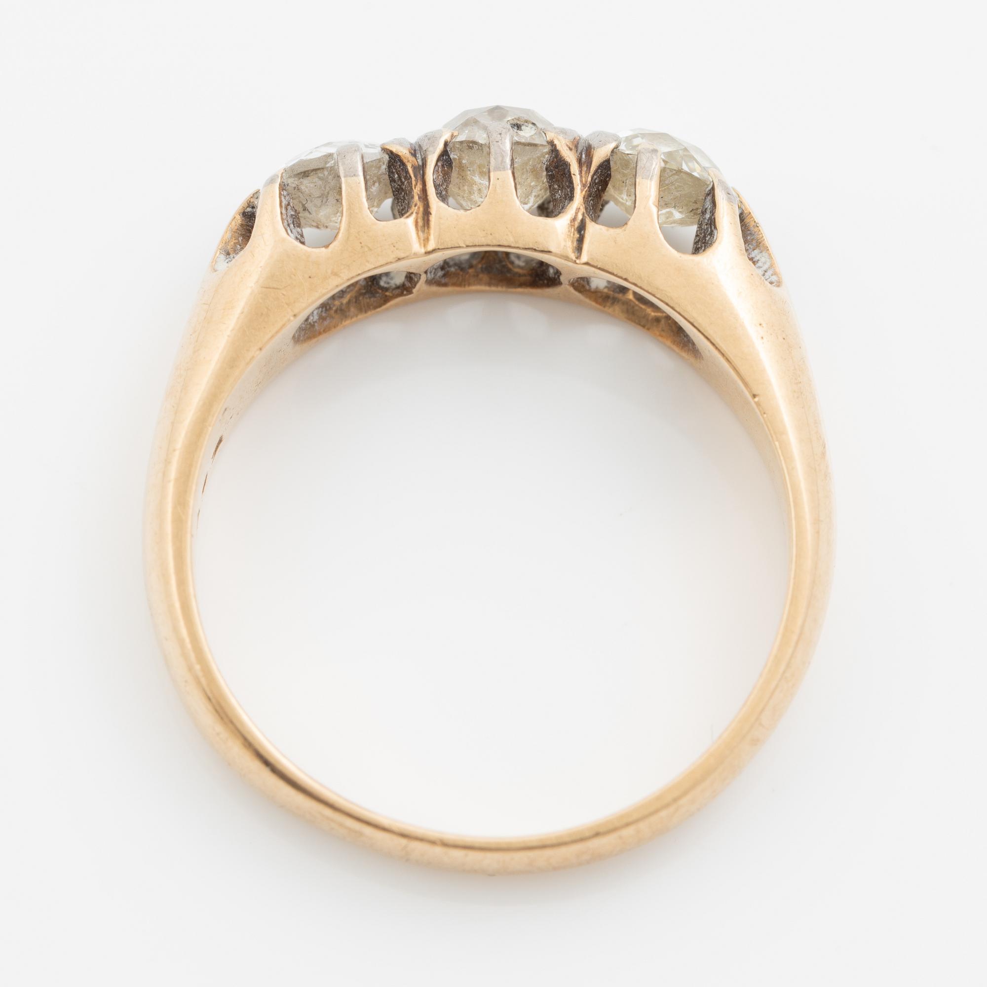 Ring, 14K gold with three old-cut diamonds.