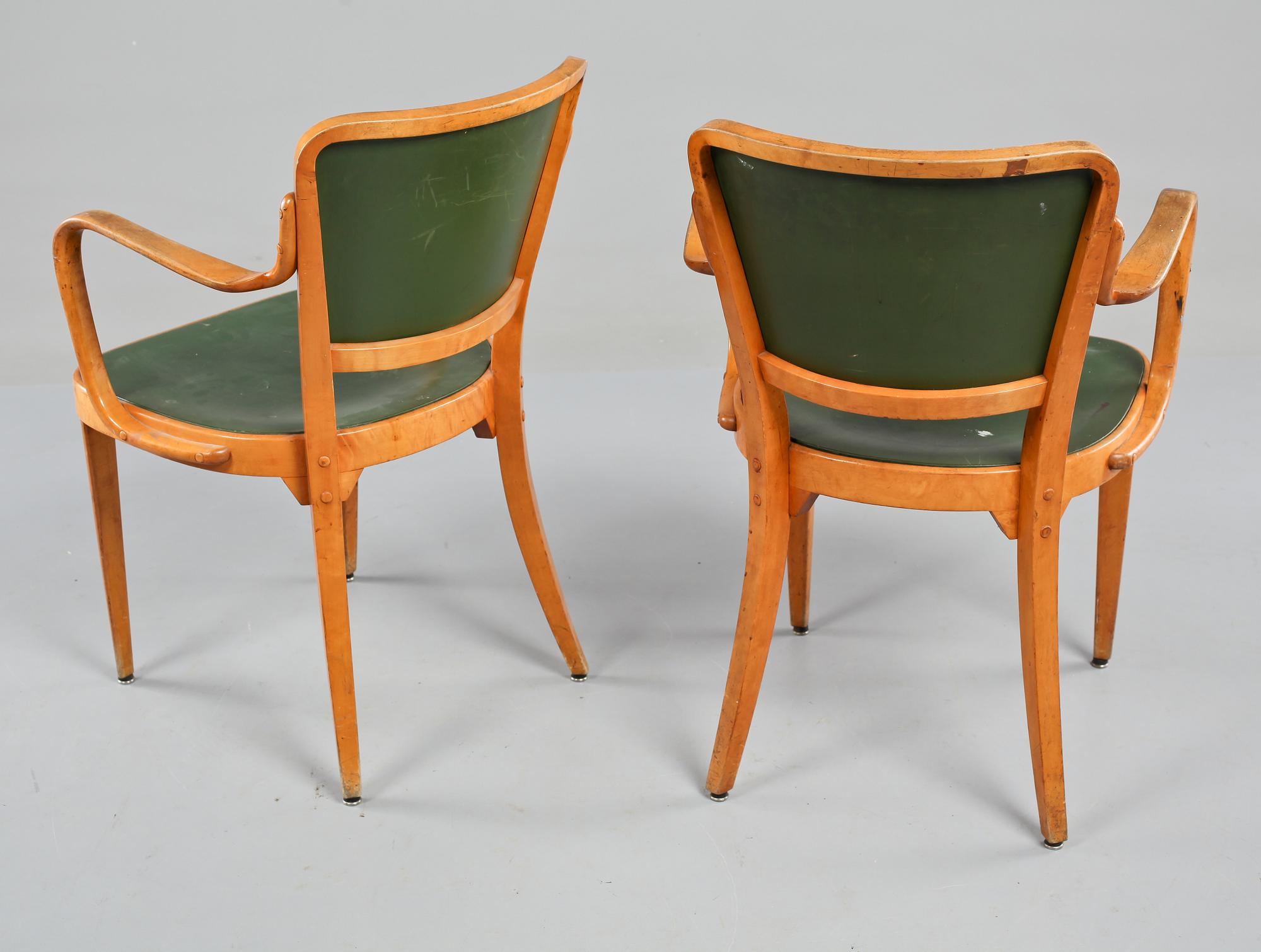 KARMSTOLAR, ett par, Ferdinand Lundqvist, omkring 1900-talets mitt.