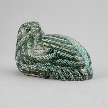 A butter tureen with cover in the shape of a quail, China, 20th Century.