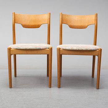 EDVARD KINDT-LARSEN, dining table and four chairs, Säffle Möbelfabrik, 1960s. 2 leaves included.