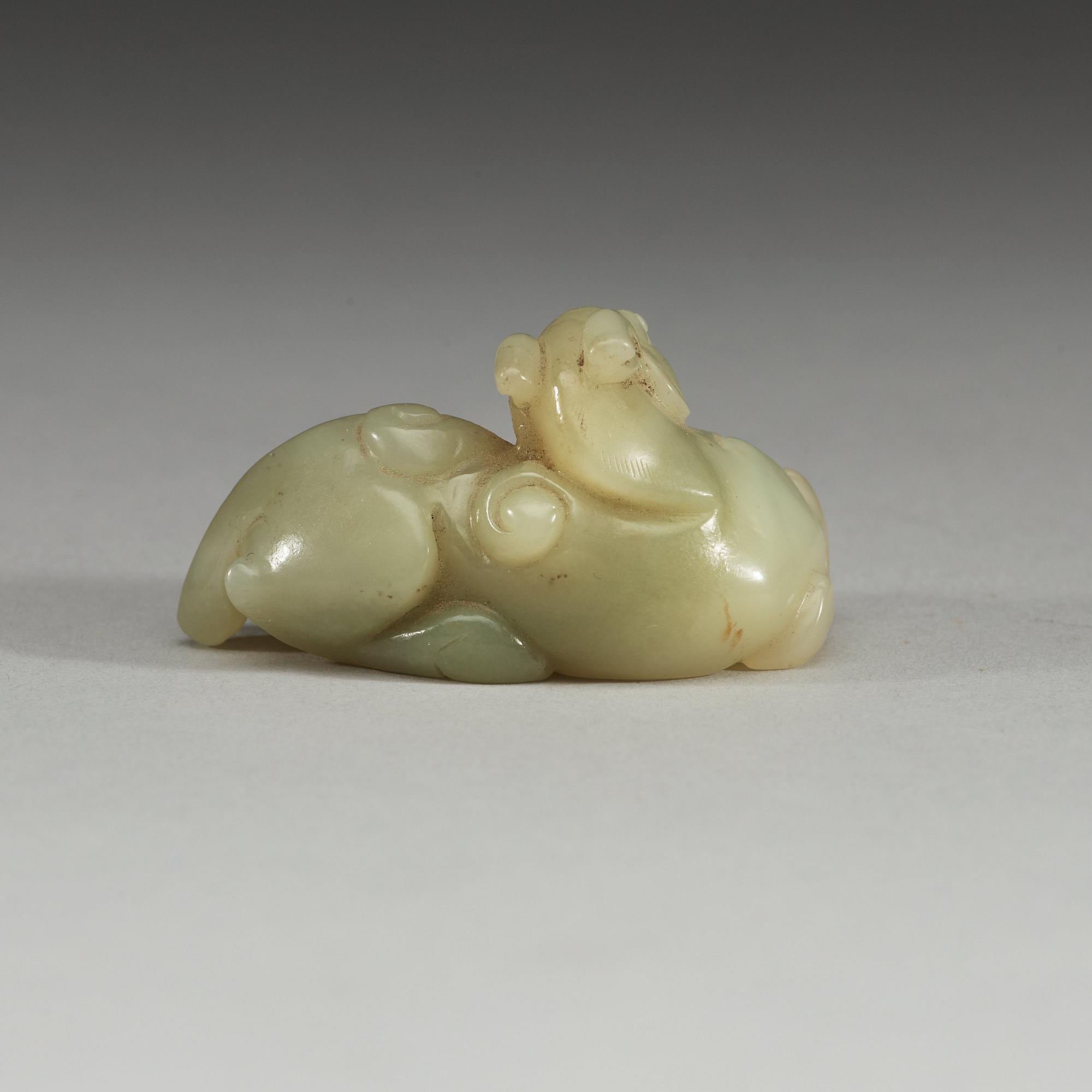 FIGURIN, nefrit. Kina.