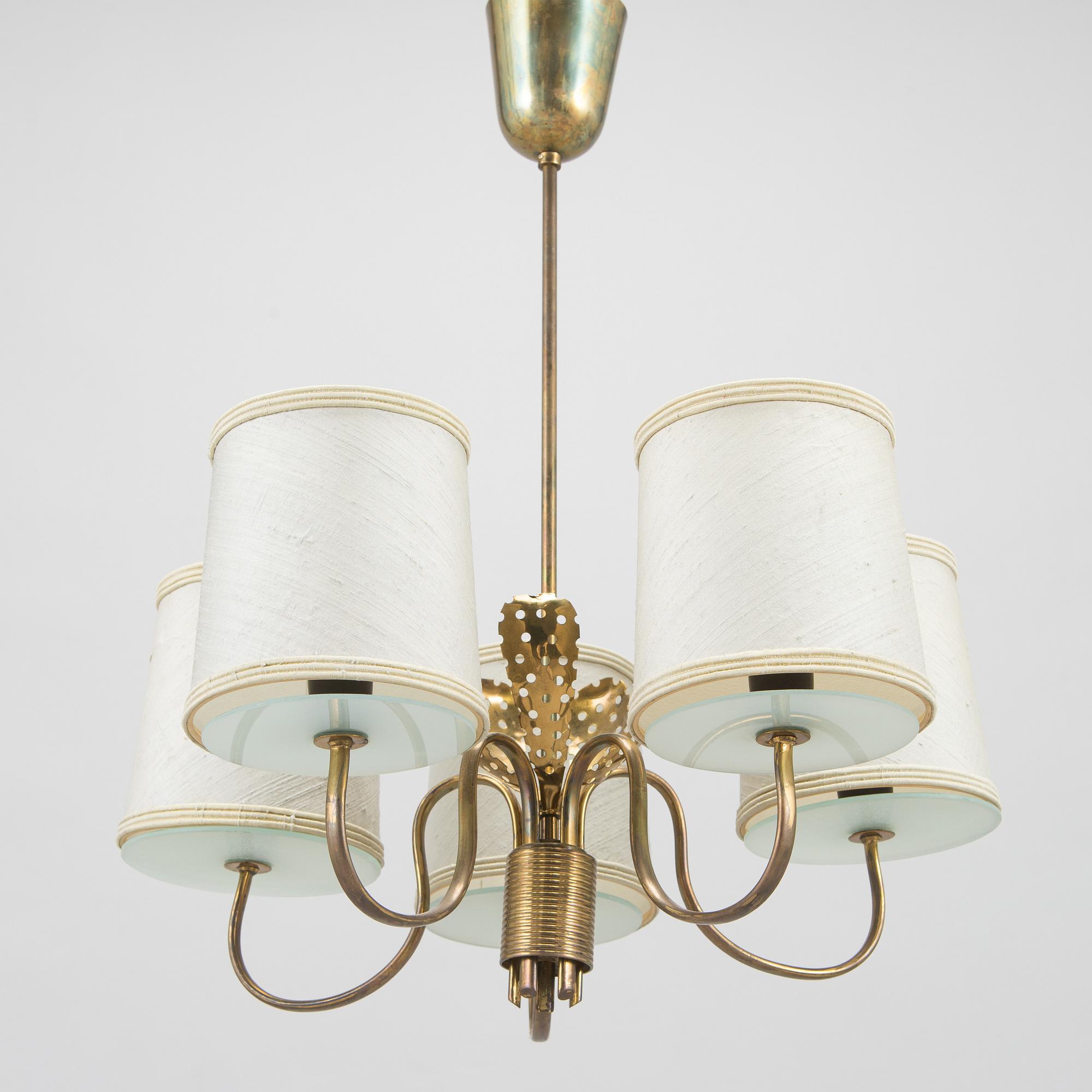 Paavo Tynell, A '9030' chandelier for Taito. Made to order 1950.