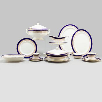 DINNER SERVICE, 107 parts, 'Regency' bone porcelain, Royal Worcester, England, 20th century.