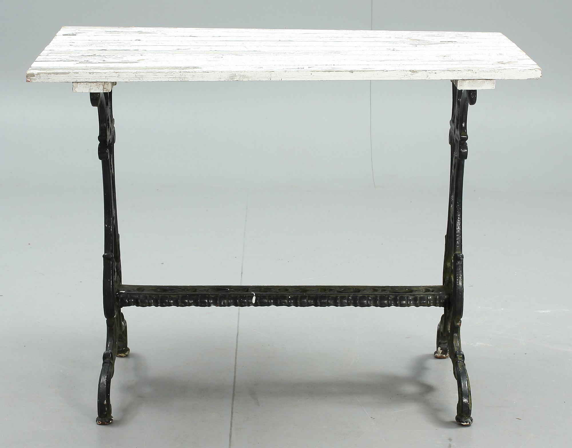 TRÄDGÅRDSBORD, 1900-tal.