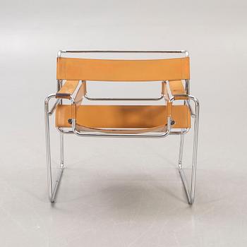 A Marcel Breuer Wassily leather easy chair from Gavina later part of the 20th century.