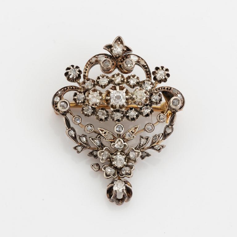 Old cut and rose cut diamond silver and gold brooch.