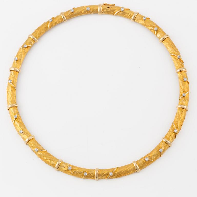 Necklace, Lapponia, "Torsade", Christophe Burger, 18K gold with brilliant-cut diamonds, total 0.63ct.