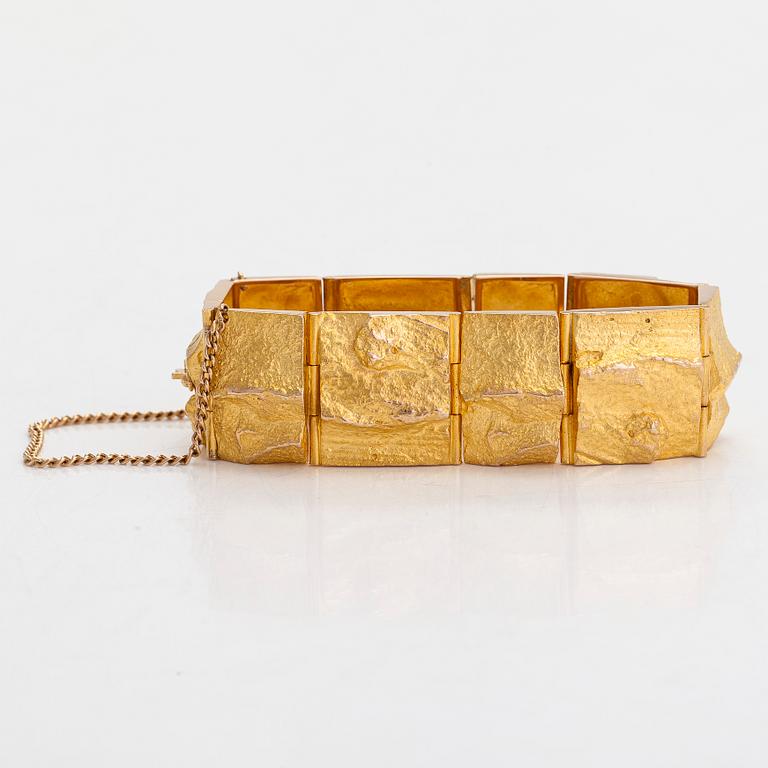 Björn Weckström, A 14K gold bracelet 'Golden stream' for Lapponia 1966.