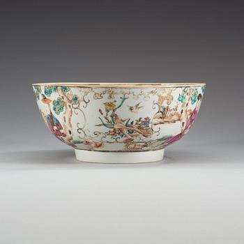 A famille rose punch bowl, Qing dynasty, Qianlong (1736-95).