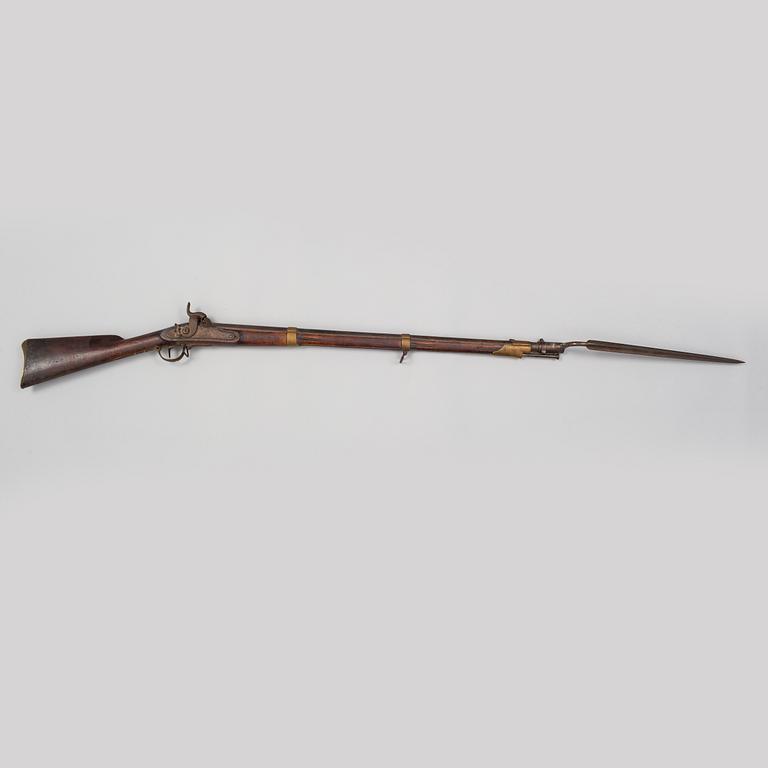 SLAGLÅSGEVÄR, svenskt, m/1845 med bajonett.
