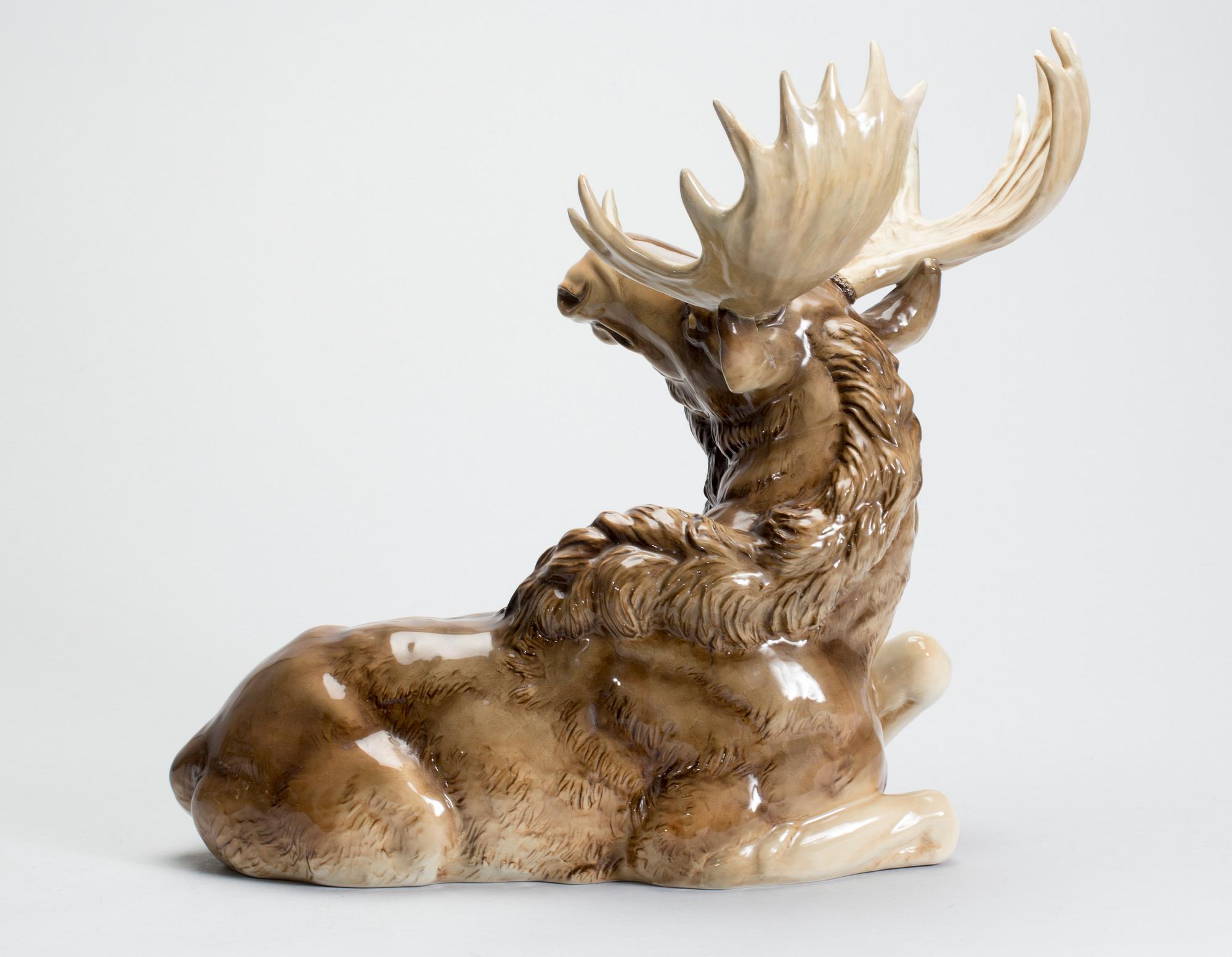 FIGURIN, porslin, etikettsmärkt Hutchenreuter. Karl Tutter.