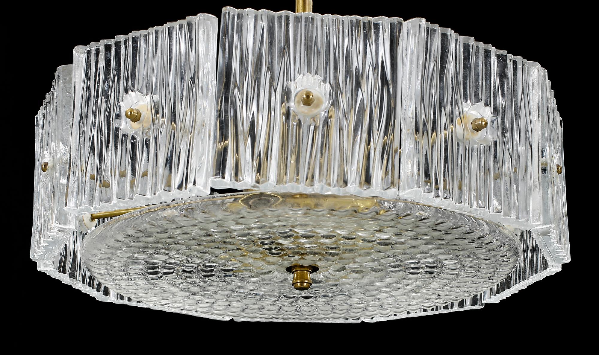 TAKLAMPA, glas och mässing, 1960-tal. Höjd 32 cm.
