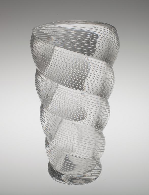 Gunnel Nyman, A VASE.