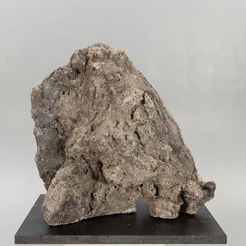 Marilyn Hamilton Gierow, skulptur signerad, cement.