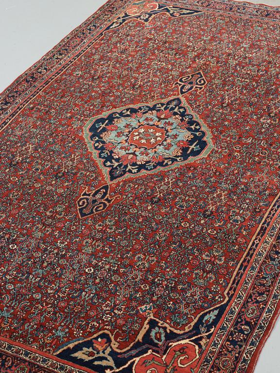 SEMI-ANTIQUE BIDJAR. 231 x 144 cm.