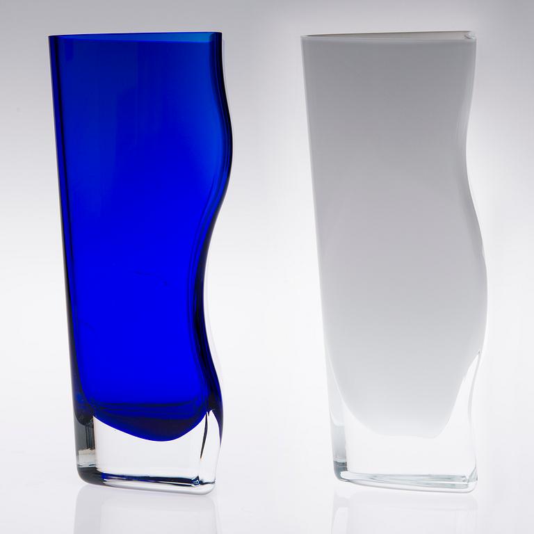 MALJAKKO, lasia, kaksiosainen, signeerattu Tiina Nordström, 1992 Iittala ja numeroitu 285/500.