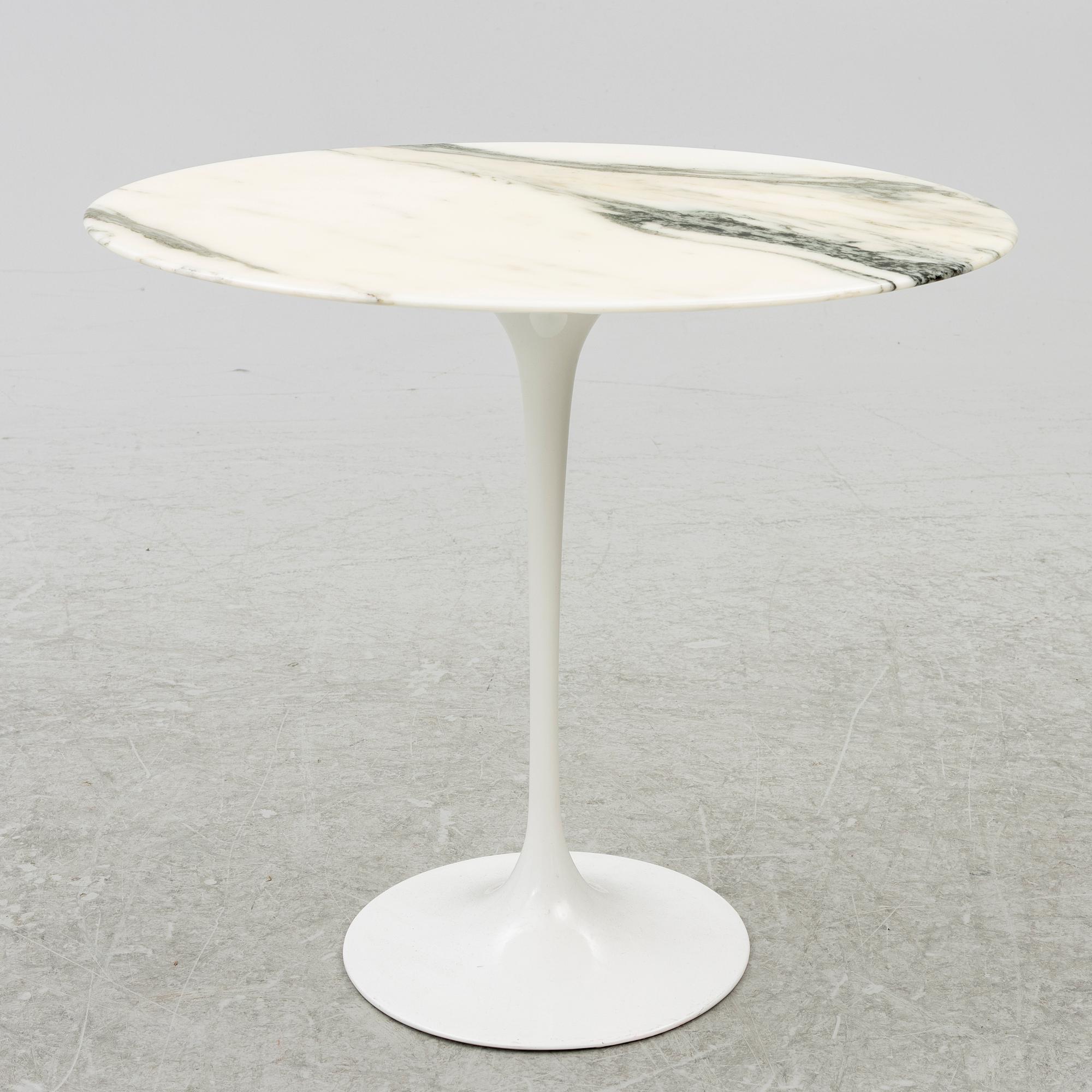 Eero Saarinen, a 'Tulip' side table, Knoll International.