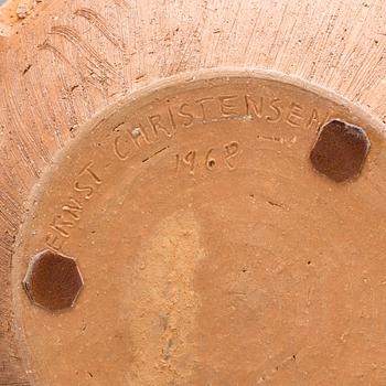 GOLVURNA, keramik, Ernst Christensen, signerad och daterad 1968.