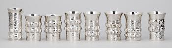 GLAS / BÄGARE, 8st, sterling silver, Lars Arby, Göteborg, 1974. Totvikt 1027g.