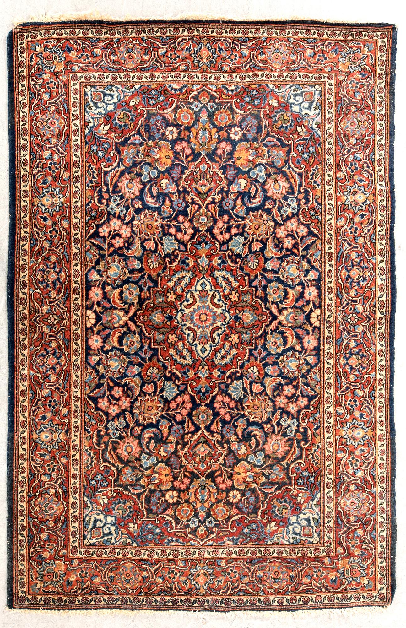A semiantique Kashan carpet ca 200x136 cm.