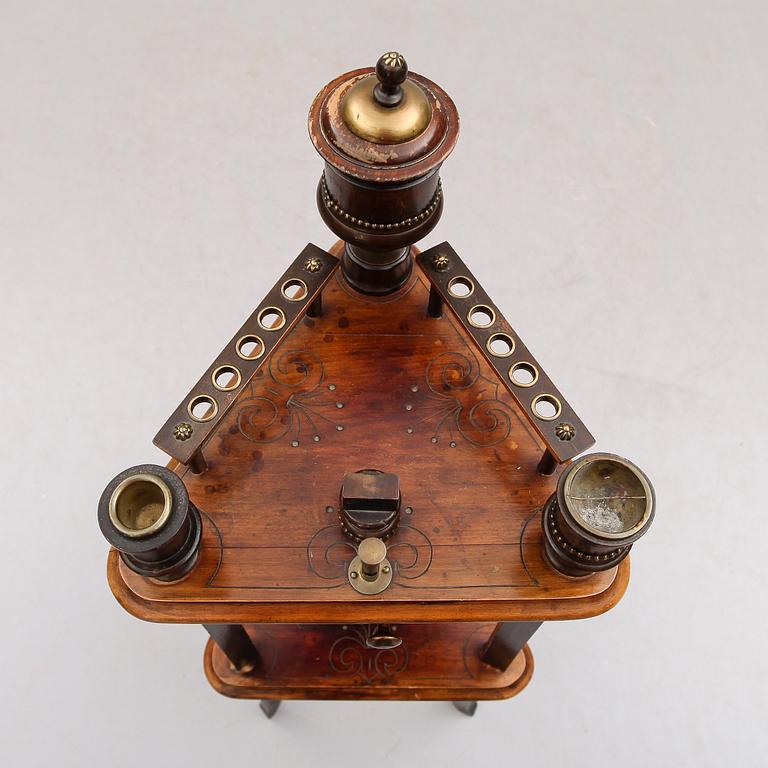 RÖKBORD, 1900-talets första hälft.