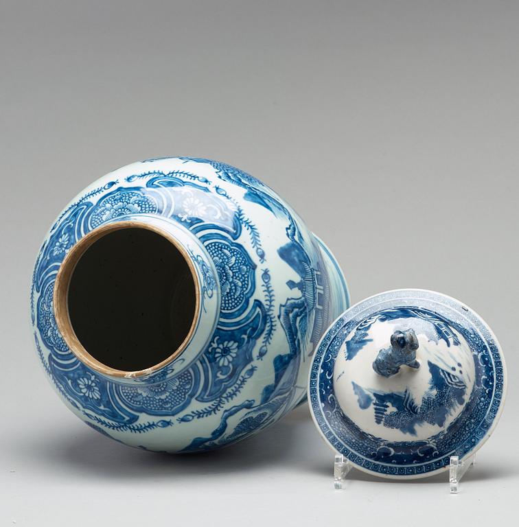 A blue and white jar with cover, Qing dynasty, Qianlong (1736-95).