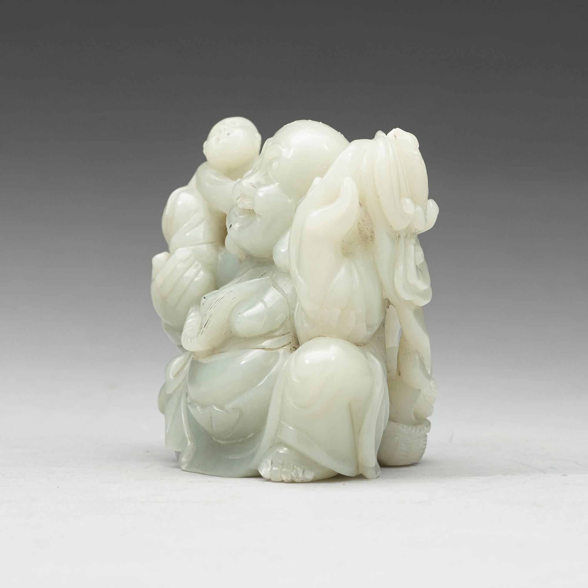 SKULPTUR, nefrit. Kina, tidigt 1900-tal.
