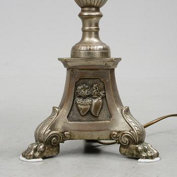 BORDSLAMPOR, ett par snarlika, metall, 1900-talets början.